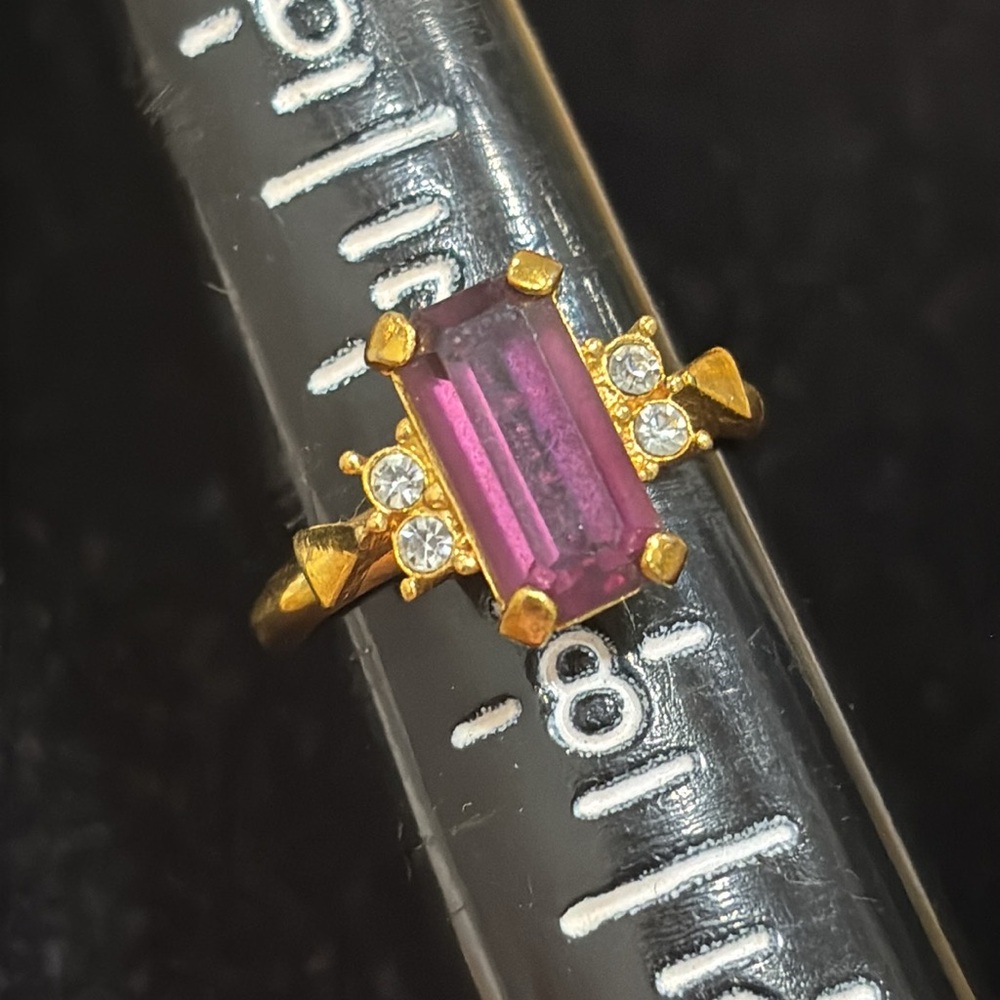 Avon Vintage 1975 Plaza IV Ring - Picture 8 of 8